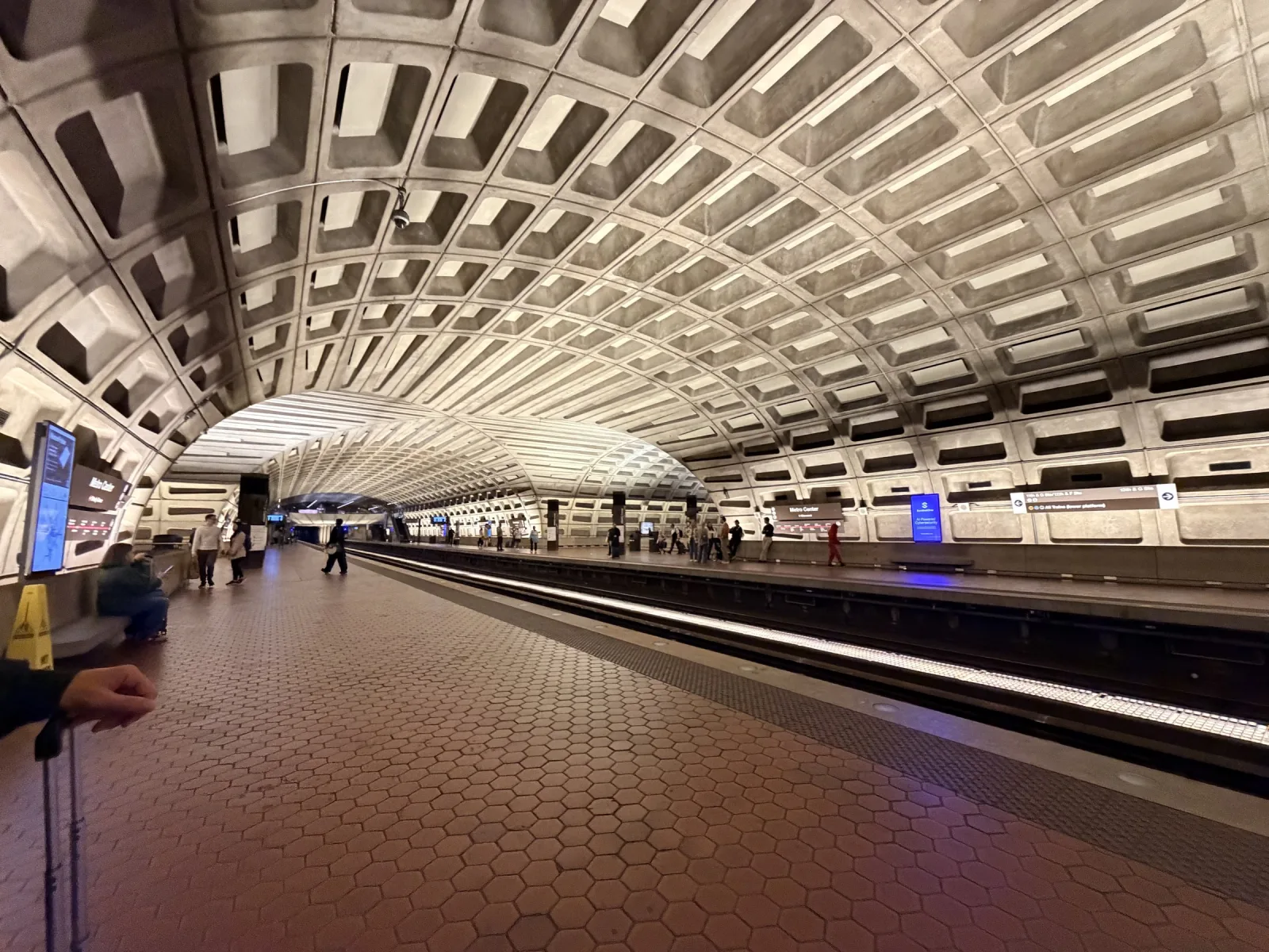 dulles metrostation