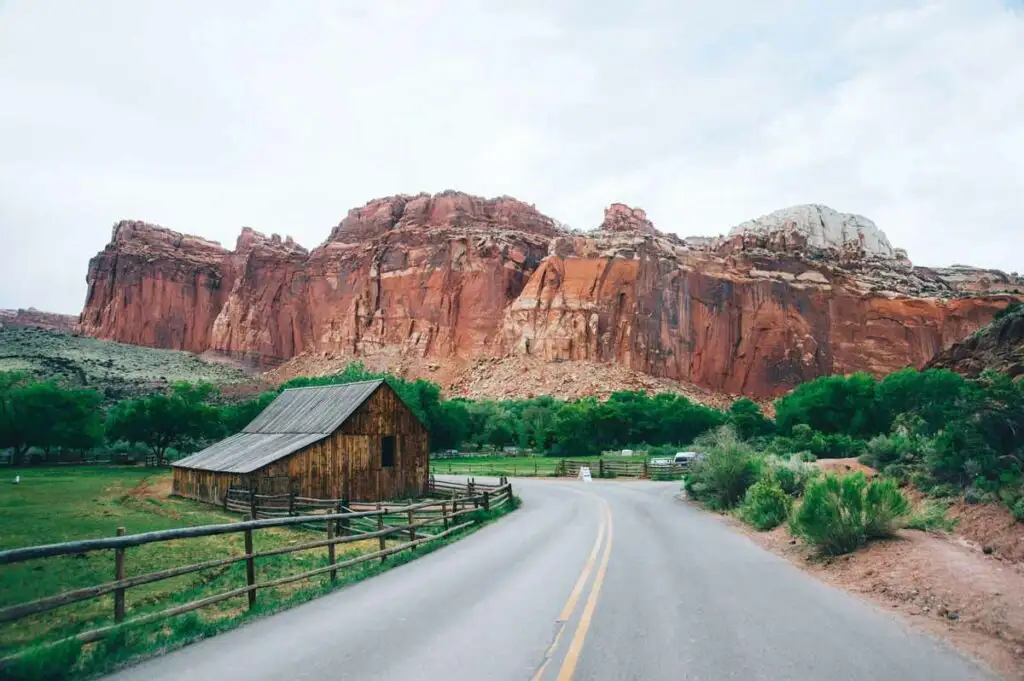 Fruita im Capitol Reef National Park – Archivaufnahme, kein Foto der aktuellen Straßenlage.
