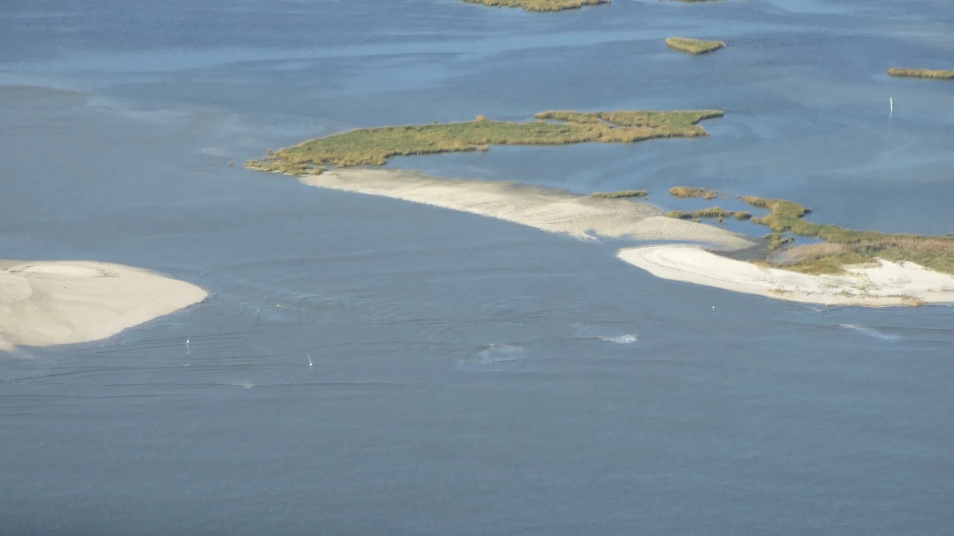 Sandinseln und flache Küstengewässer nach einer Sturmflut im Prime Hook National Wildlife Refuge