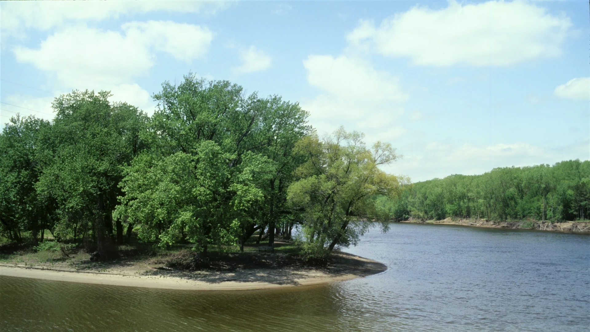 Zusammenfluss von Mississippi und Minnesota River in der Metropolregion von Minnesota