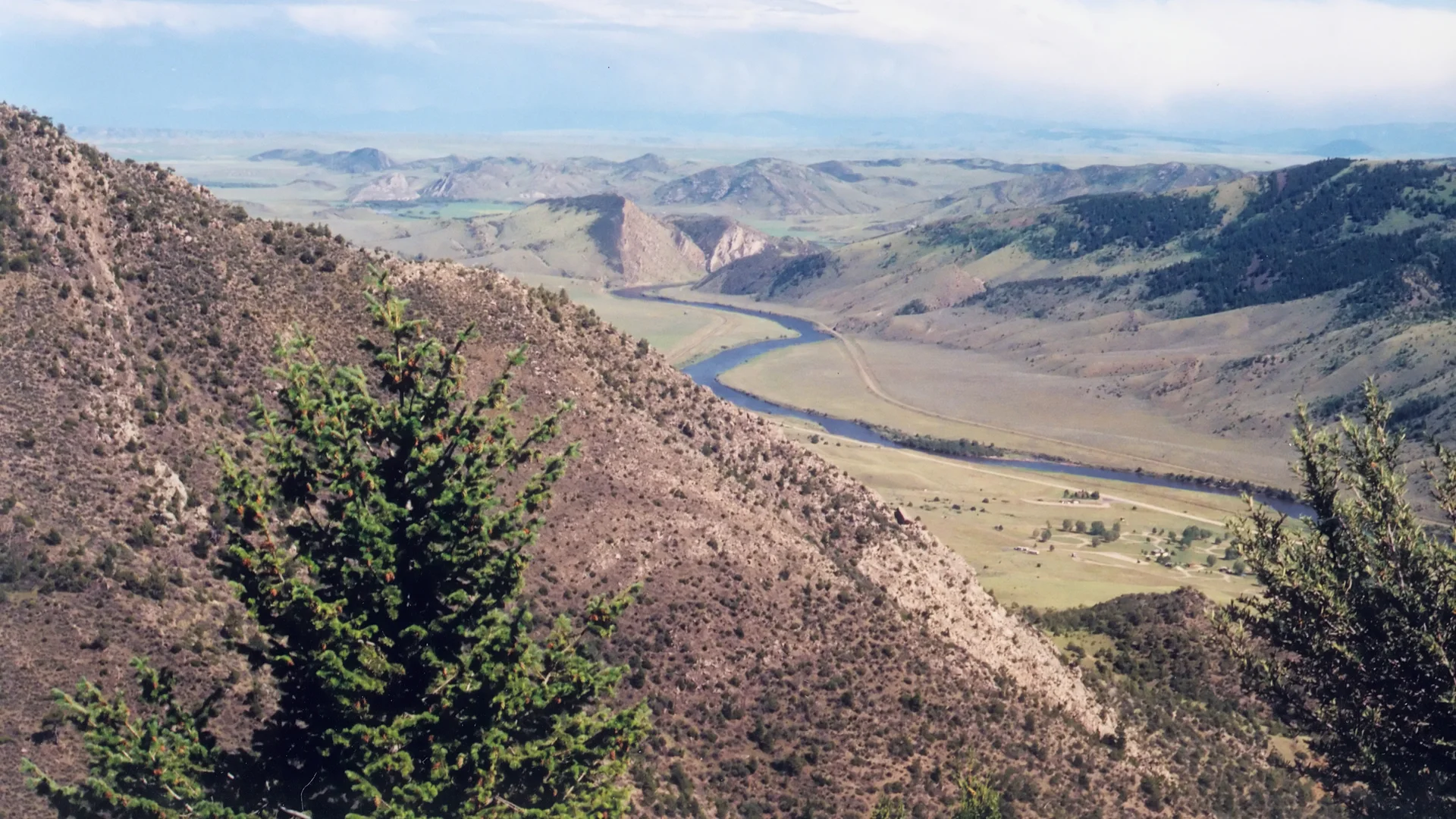 Blick vom Höhlenberg über das Tal im Lewis & Clark Caverns State Park