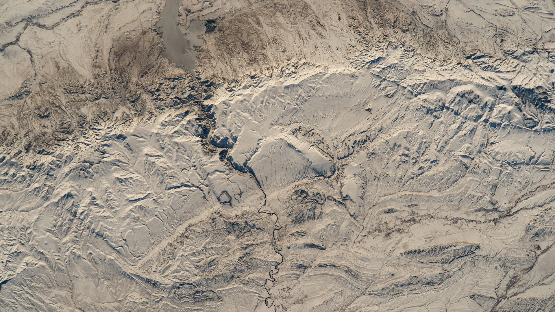 Verschneiter Boysen State Park und gefrorenes Boysen Reservoir aus der Internationalen Raumstation gesehen
