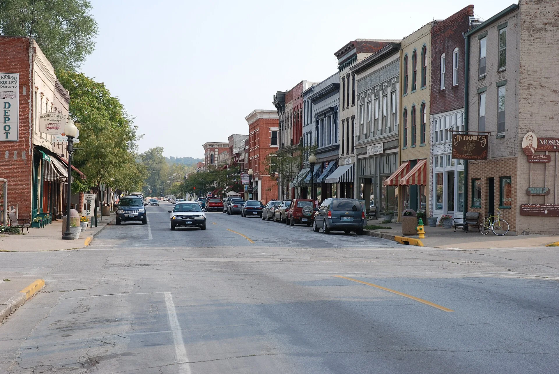 Main Street Hannibal Missouri southwards