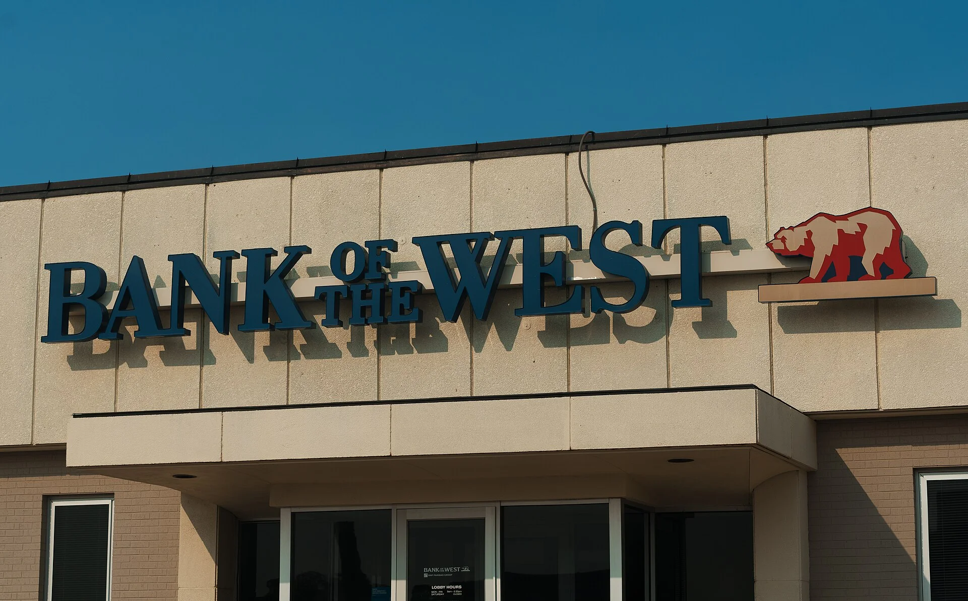 A Bank of the West branch at 301 W 4th Street in North Platte, Nebraska.