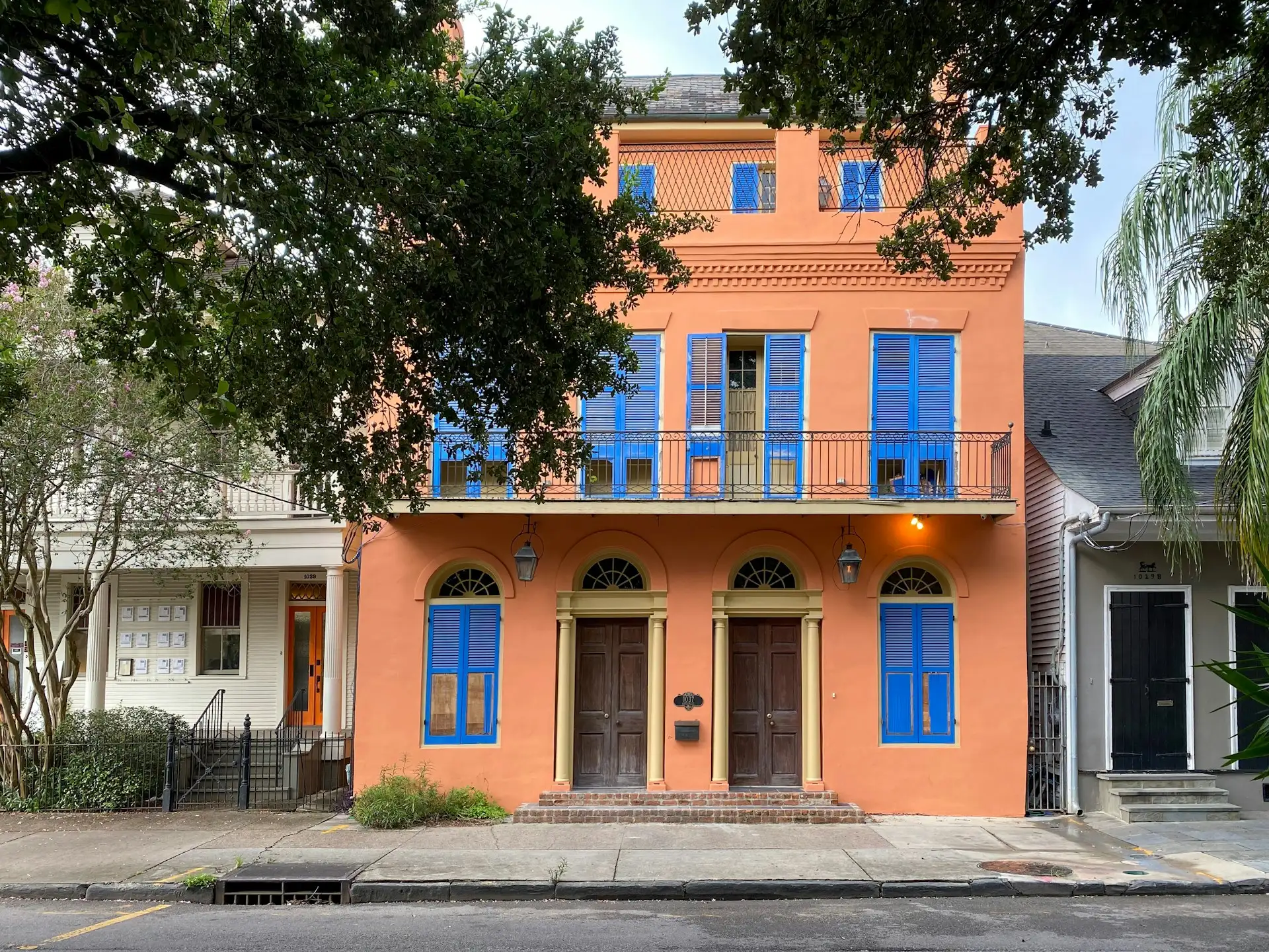 Bunte Häuser im Garden District von New Orleans