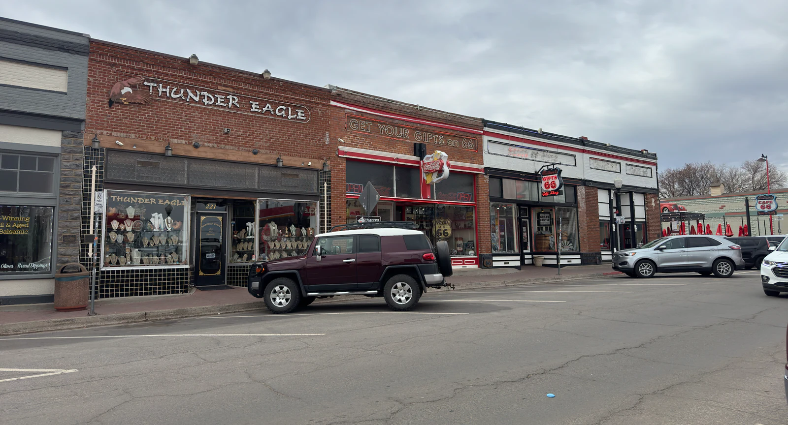 Historische Ladenfassaden an der Route 66 in Williams