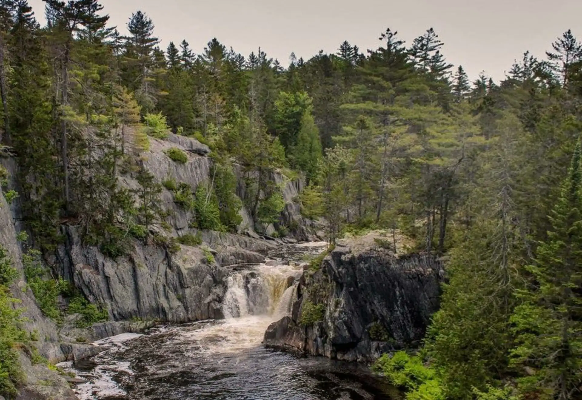 Gulf Hagas im Inland von Maine
